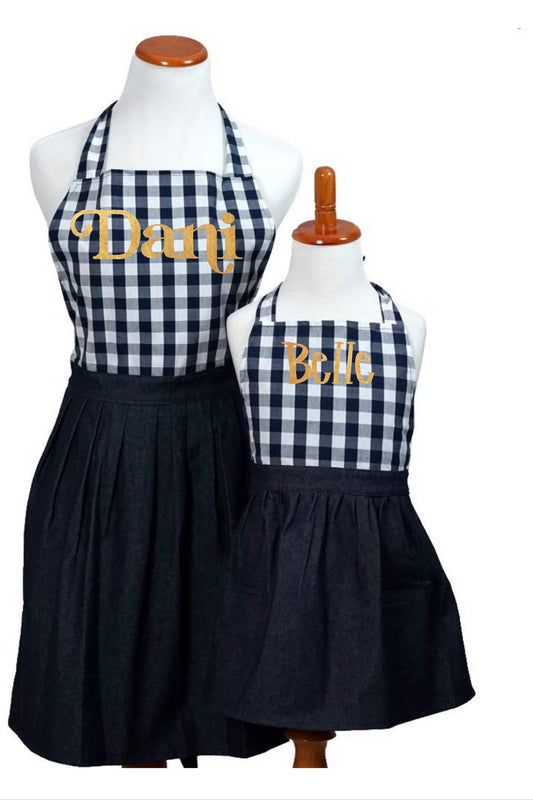 Personalized Mommy and Me Aprons Vintage Inspired Sweetheart Floral | Monogrammed Mother Daughter Aprons | Matching Aprons | Mommy Daughter Apron Set