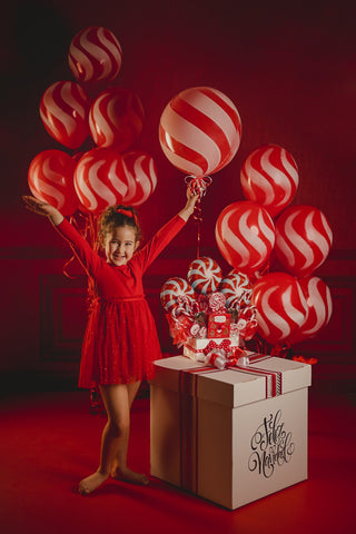 Estas Navidades y reyes sorprende enviando a domicilio una de nuestras hermosas cajas balloonbox, al abrirla saldrá un globo personalizado con un mensaje lleno de ilusión y alegría, puedes complementarlo con una caja de chocolates  o cesta de golosinas.