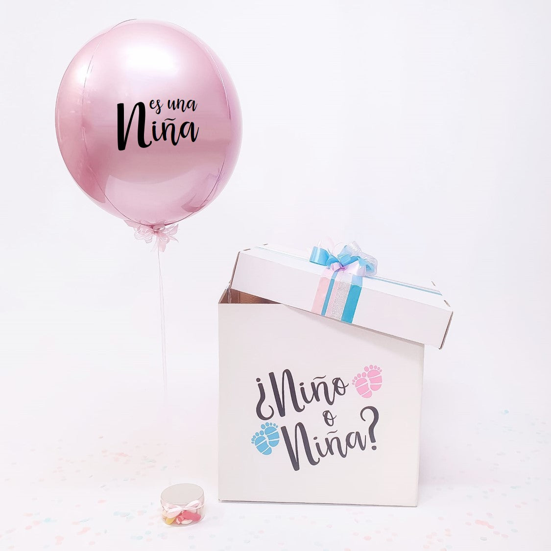 caja con globo sorpresa para revelar el sexo de tu bebé, es una forma original de sorprender a tu familia o amigos.