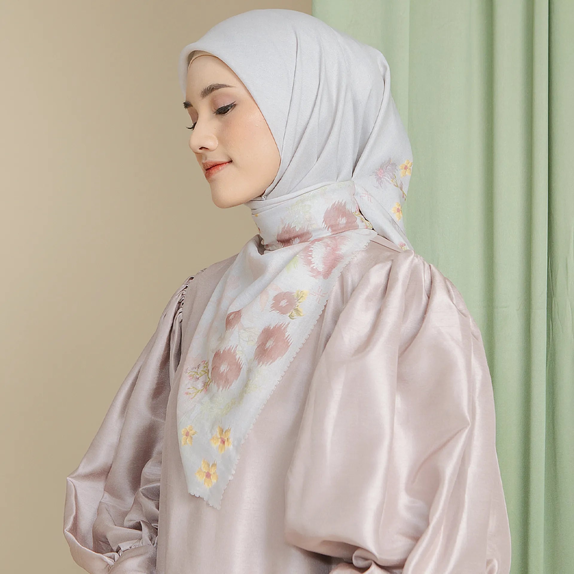 Kaira Scarf