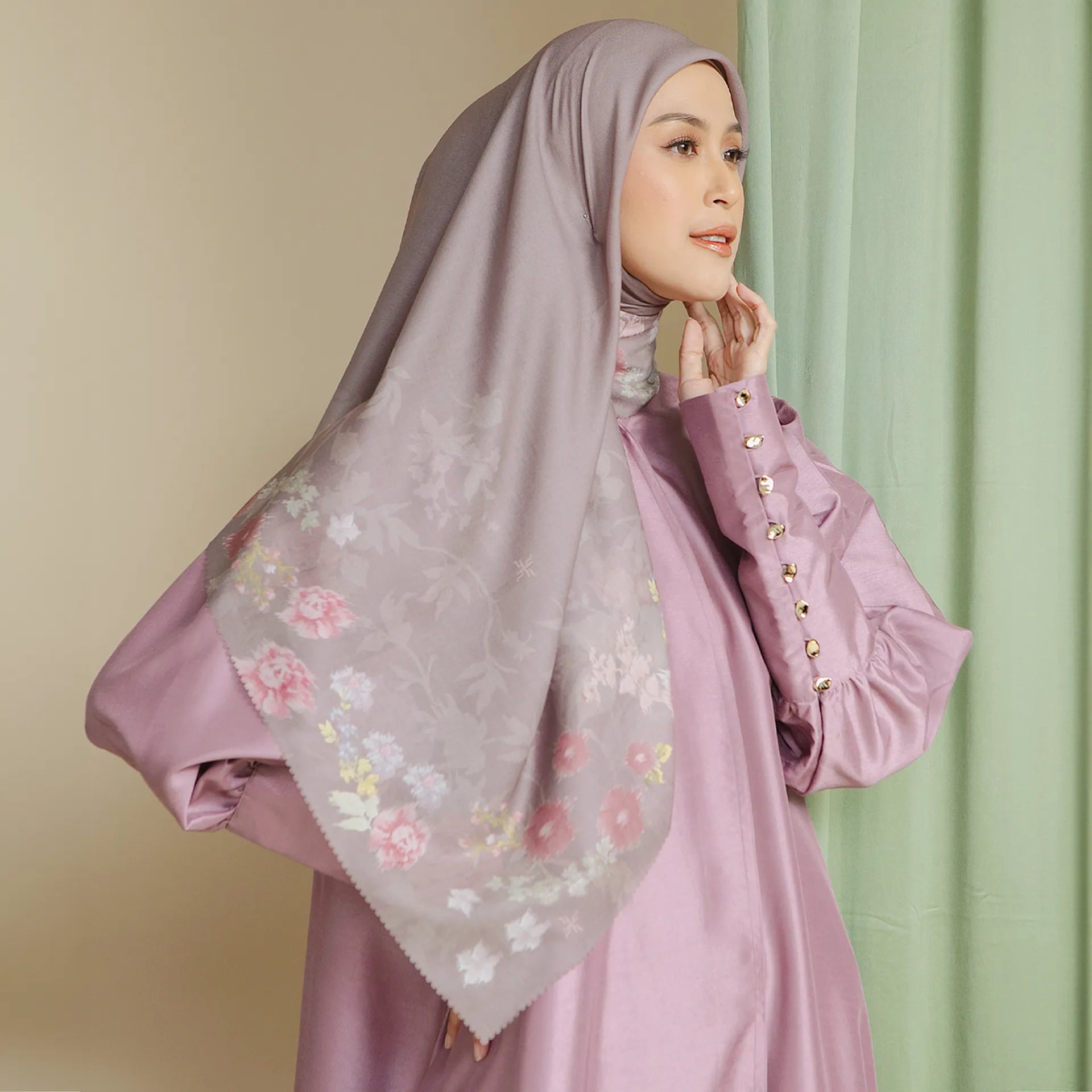 Kaira Scarf