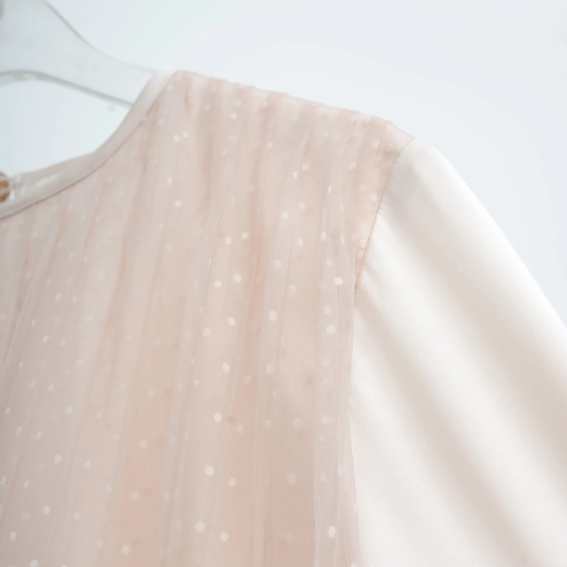 Keeva Gold Top