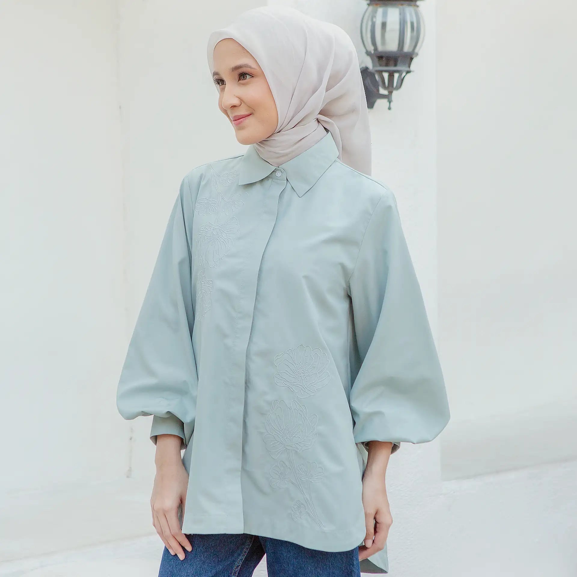 Laeticia Embroidery Sage Top