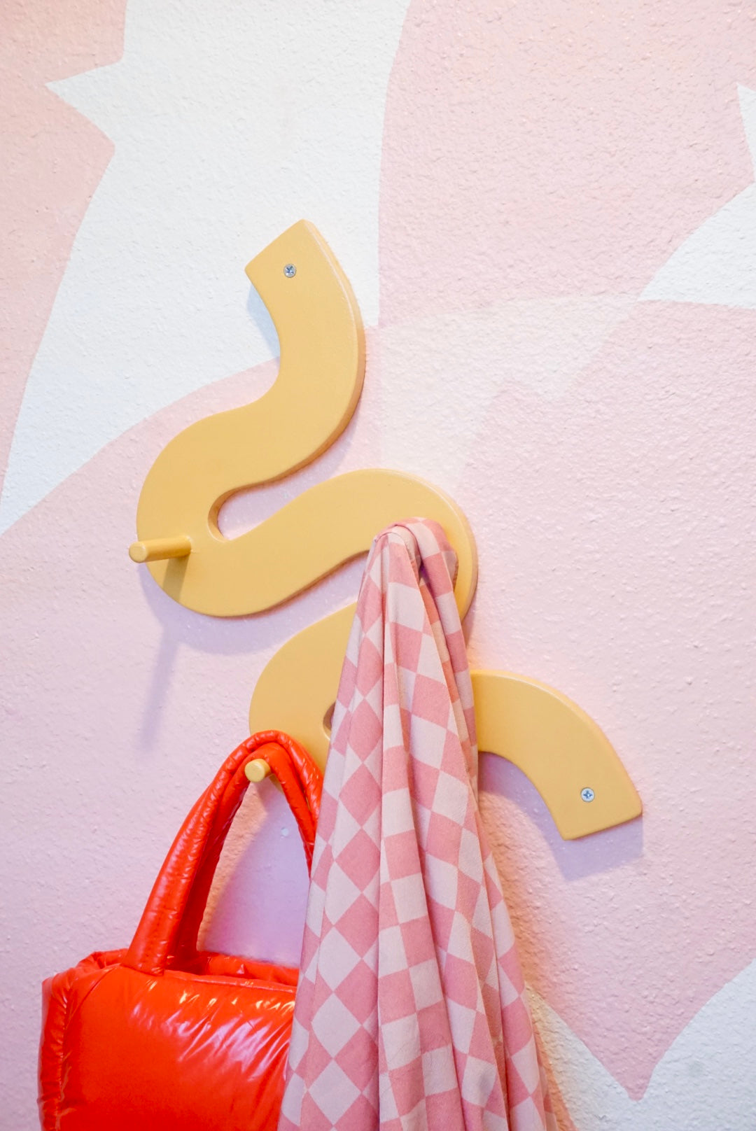 Curly Wall Hook