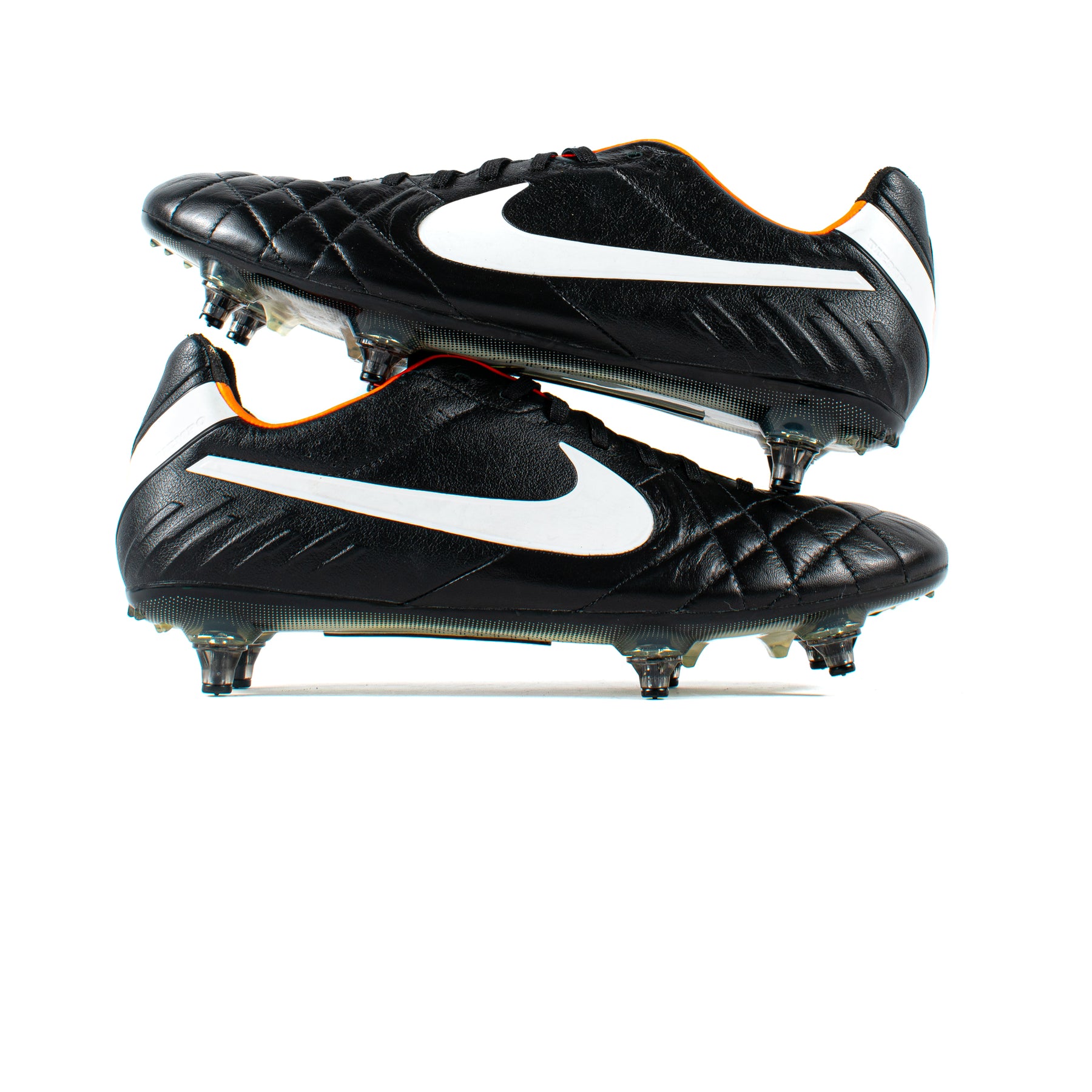 Nike Tiempo IV SG – Classic Soccer Cleats