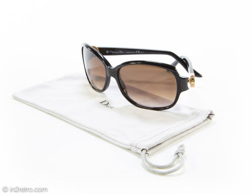 VINTAGE AUTHENTIC BLACK CHANEL CRYSTAL CC LOGO SUNGLASSES