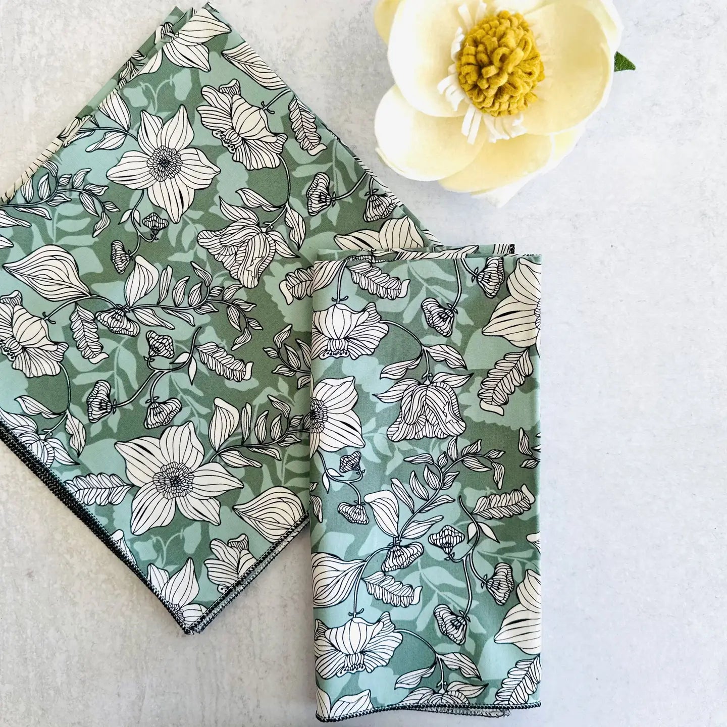 Earl Gray Floral Dinner Napkin