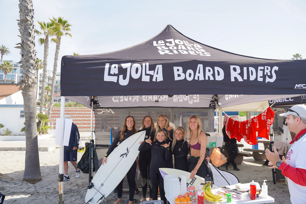 women heat in surf contest