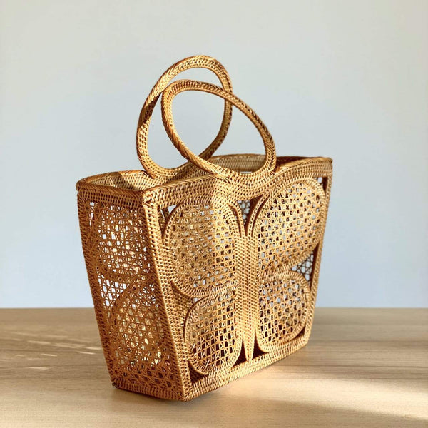 Elevate Your Look with the Butterfly Rattan Handbag｜Ganapati