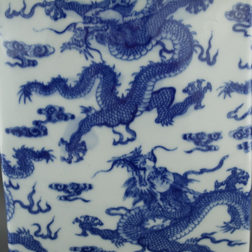 Ralph Lauren Chinese Porcelain Dragon Blue & White Meredith Table Lamp –  Zolotareff