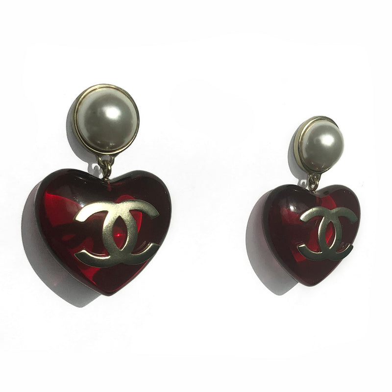 Chanel Heart CC Drop Earrings - Red – Angeles Vintage