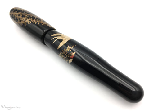 N-922 Danitrio Swallows Tsubame Maki-E on Hyotan Fountain Pen