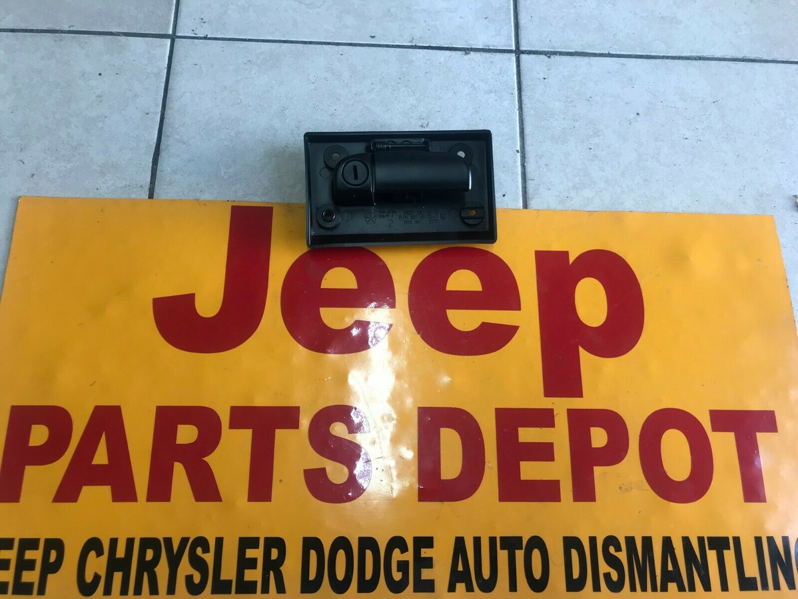 1997 - 2006 JEEP WRANGLER TJ GLOVE BOX DOOR LOCK LATCH OEM CHARCOAL GR –  Jeep Parts Depot