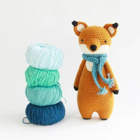 Tall Fox with yarn