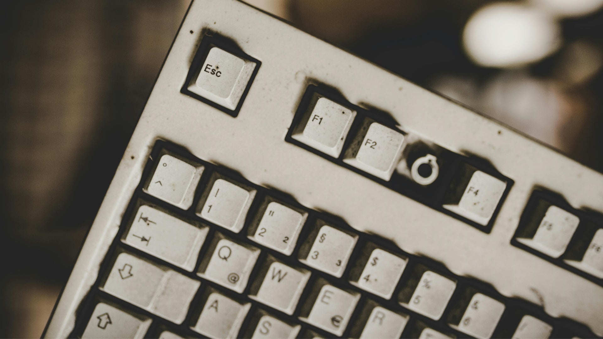 Mechanical keyboard cleaning