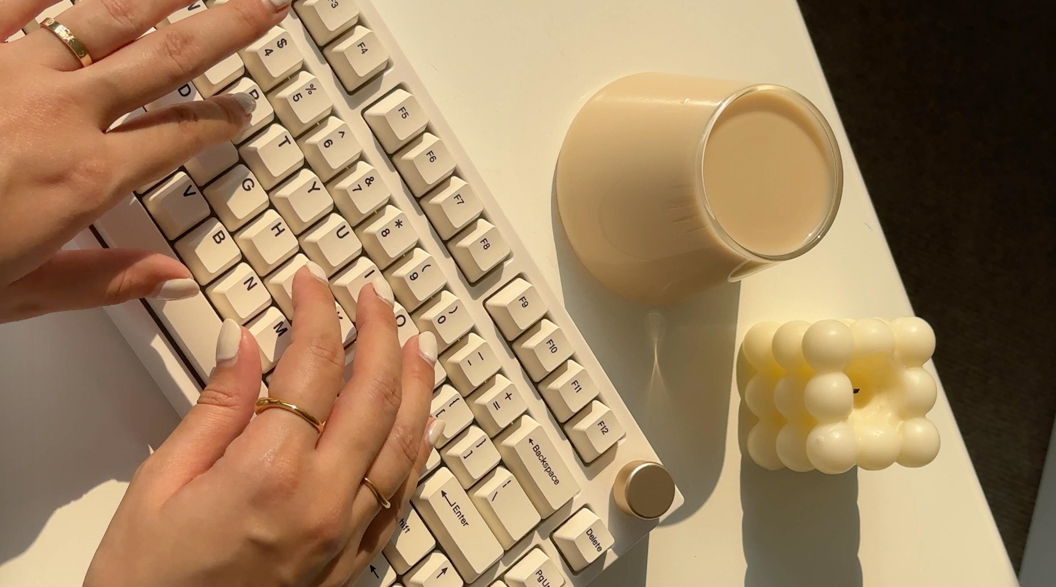 Mechanical keyboard cleaning