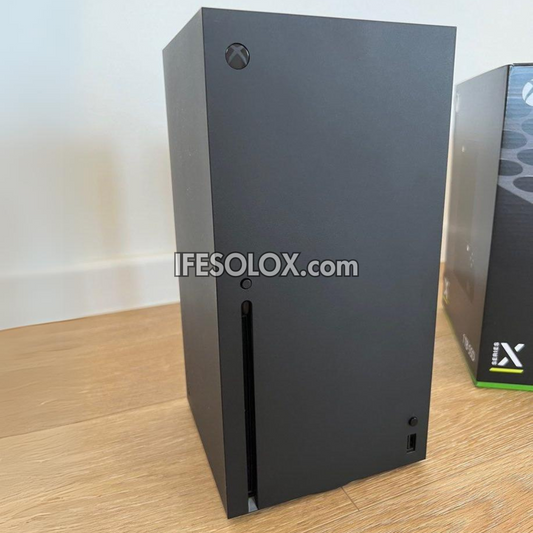 2020 New Xbox 512GB SSD Console - Robot White 