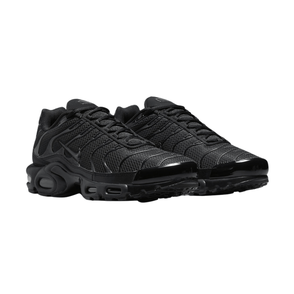 Nike Air Max Plus Utility Black + Club Set - Hoodie & Joggers - Black –  RESTOCK3D