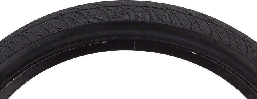 CST Decade Tire Clincher, Wire, Black