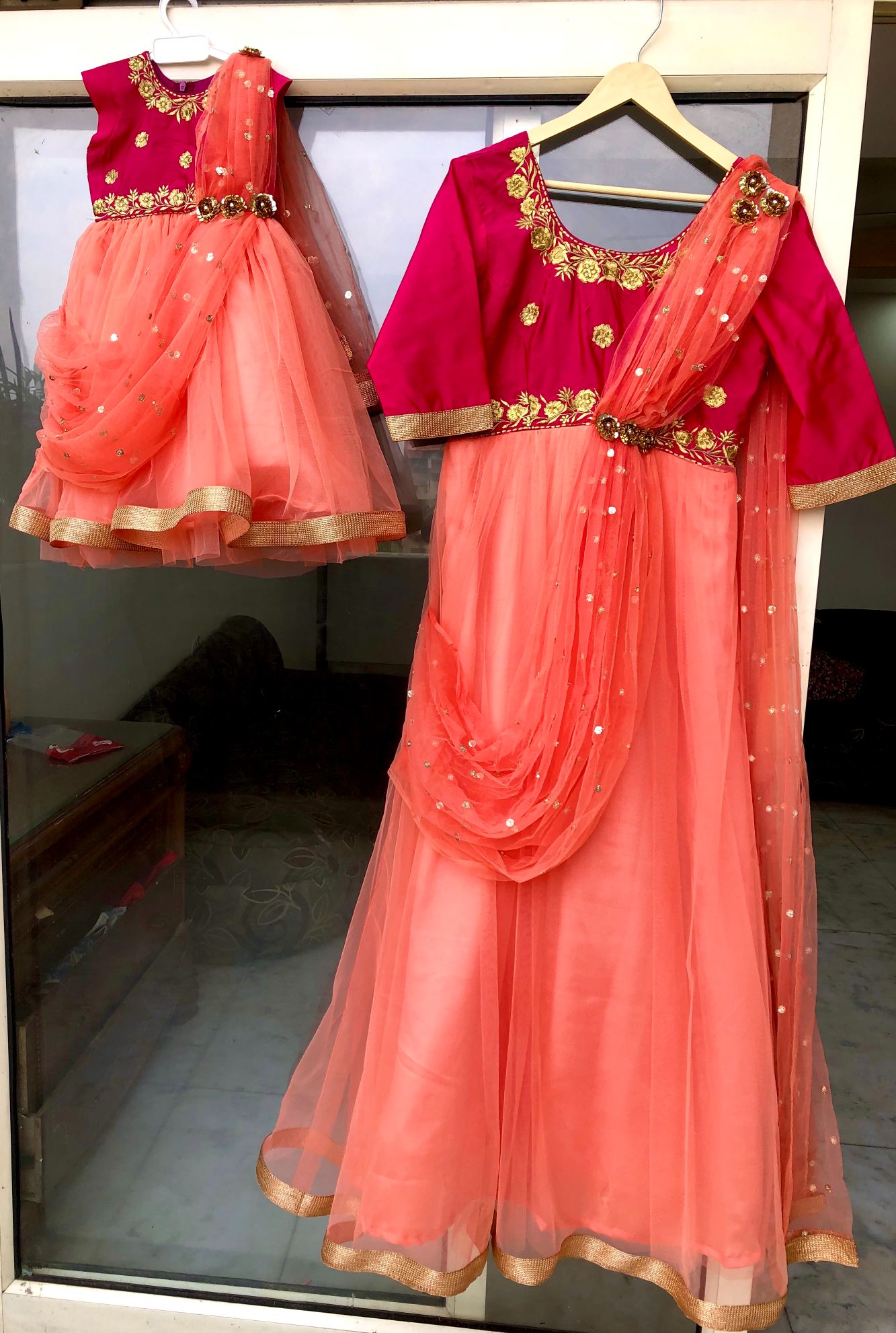 Mom and Daughter Combos in Banarasi Silk Lehenga, Party Wear Lehenga,  Lehenga Choli, लहंगा - Anant Tex Exports Private Limited, Surat | ID:  2850786142533