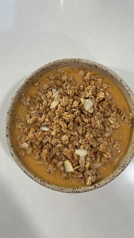 vegan pumpkin pie smoothie bowl