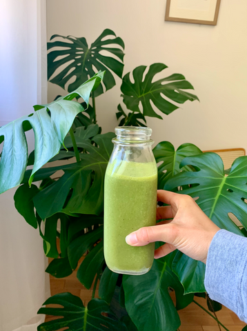  Tropical Matcha Collagen Smoothie