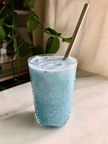 Caffeine-Free Blue Spirulina Latte