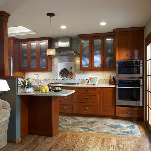 Cuisine avec Carrelage et Jonction de Parquet au Sol