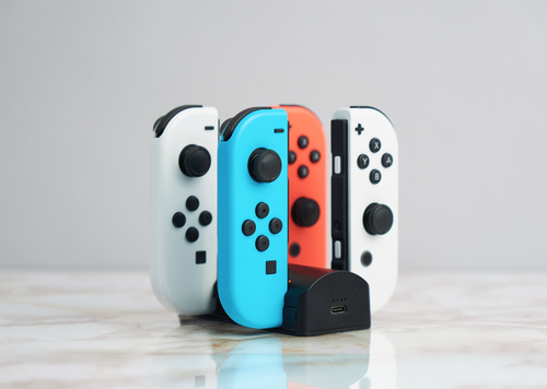 Remotto Enerjoy Pro - Cargador Portátil para Nintendo Switch & OLED -  Batería Externa 3 en 1: Carga Inalámbrica, Modo Mando y Modo Base de Carga  Joy-Cons - Accesorios Switch : : Videojuegos