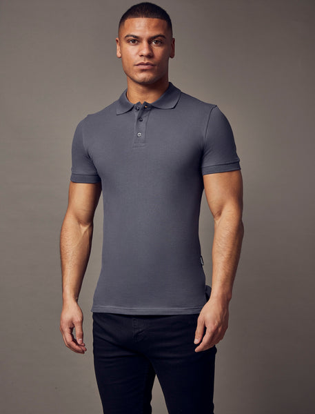 best fitting dark grey polo shirts by Tapered Menswear showing no creases after folding