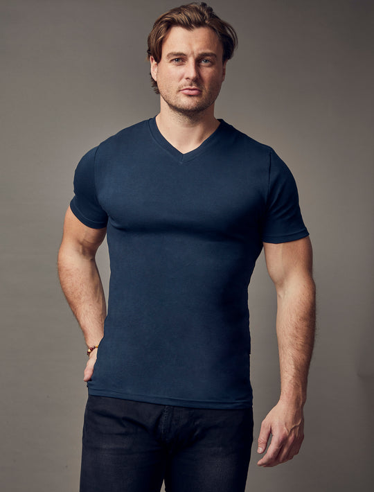 Muscle Fit Extended Neck T-shirt