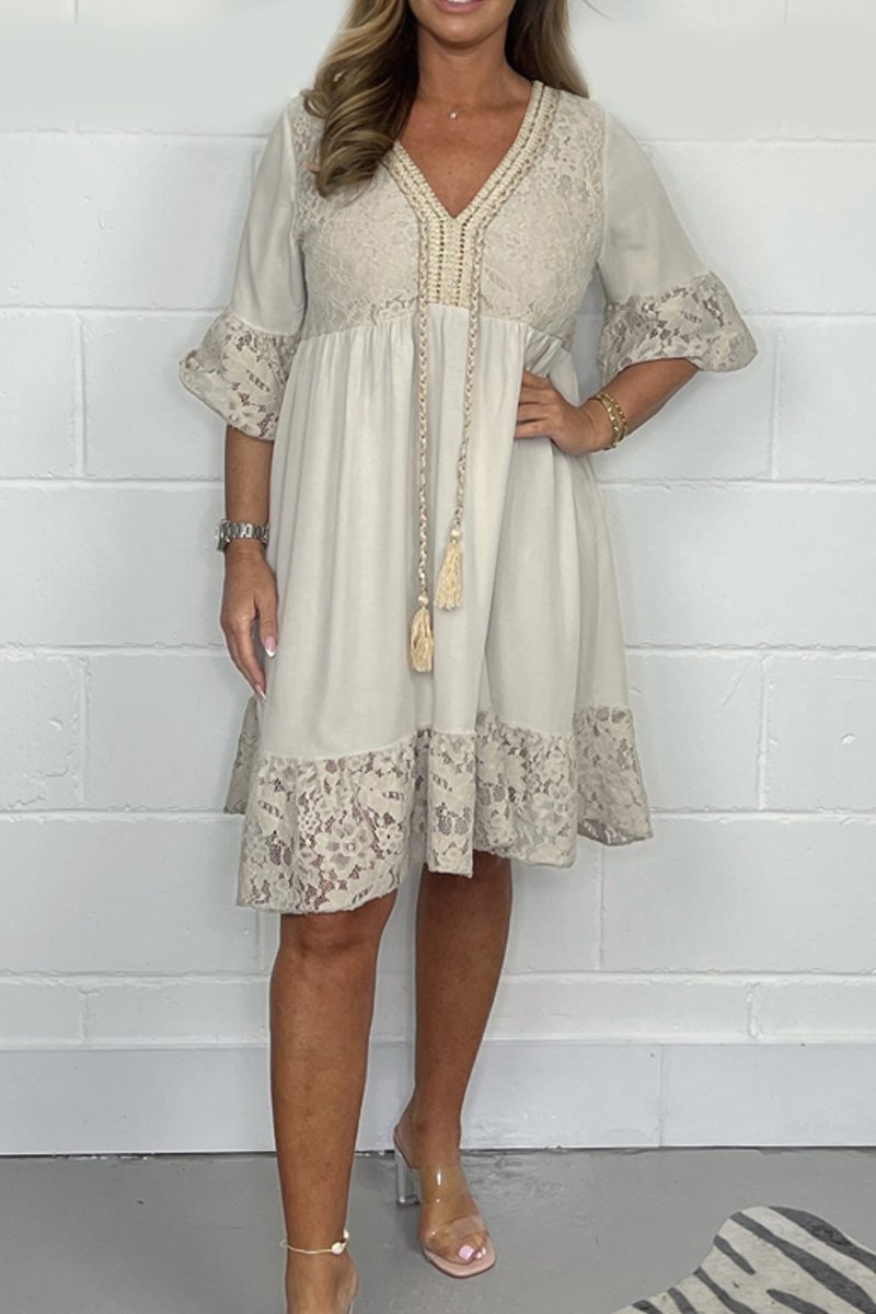 Levoire | Robe Avec Décolleté En V Et Patchwork En Dentelle