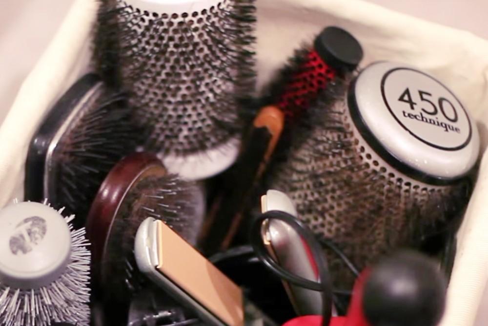 how to wash your hair brush