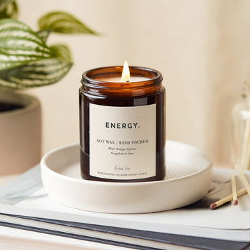 https://cdn.shopify.com/s/files/1/0281/0344/2480/products/energy-aromatherapy-candles-486000.jpg?v=1683896478&width=360