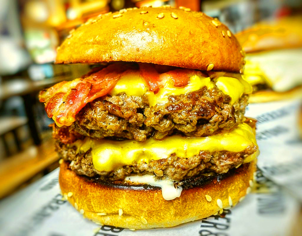 ▷ Double Bacon Cheddar Cheese Burger | The Brand Decò