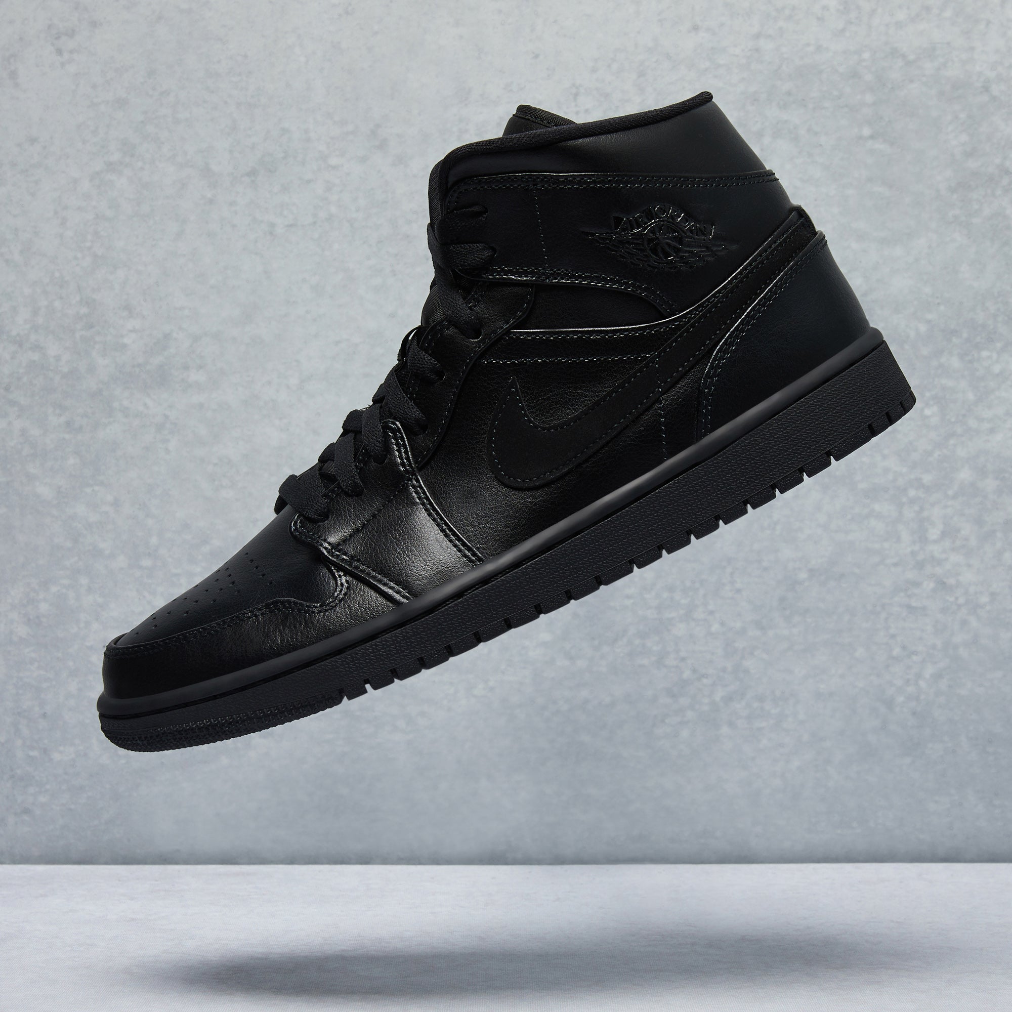 Jordan Air Jordan 1 Mid Shoe | Dropkick