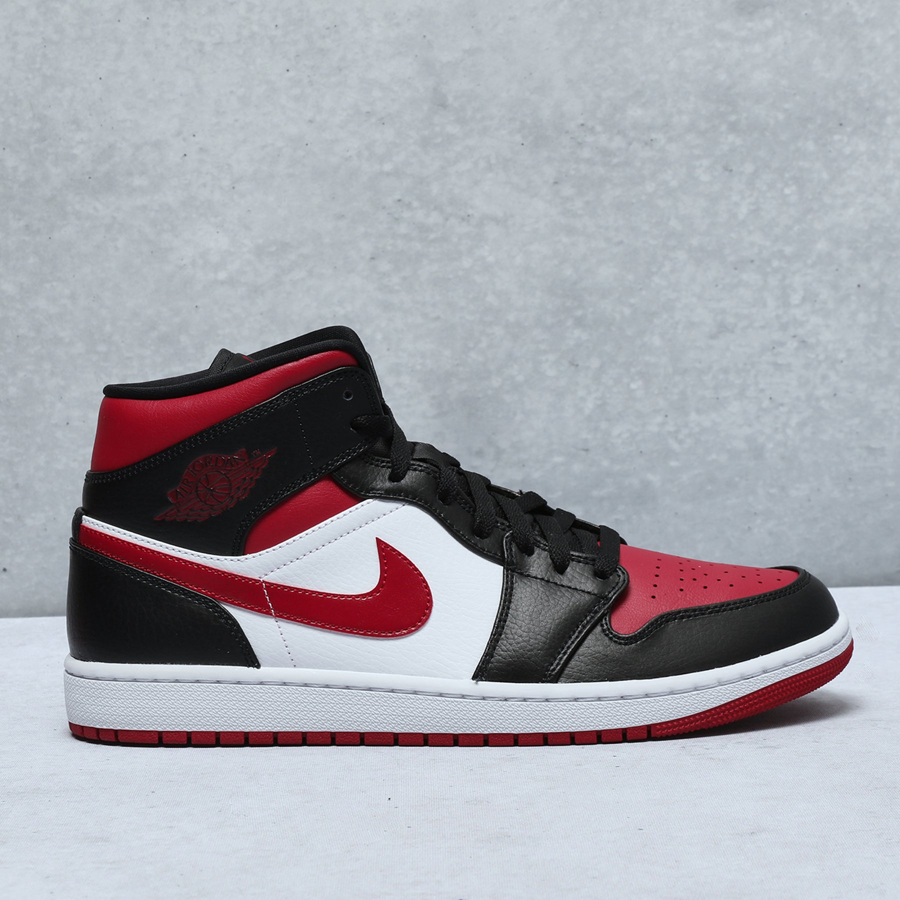 Jordan Air Jordan 1 Mid Shoe | Dropkick