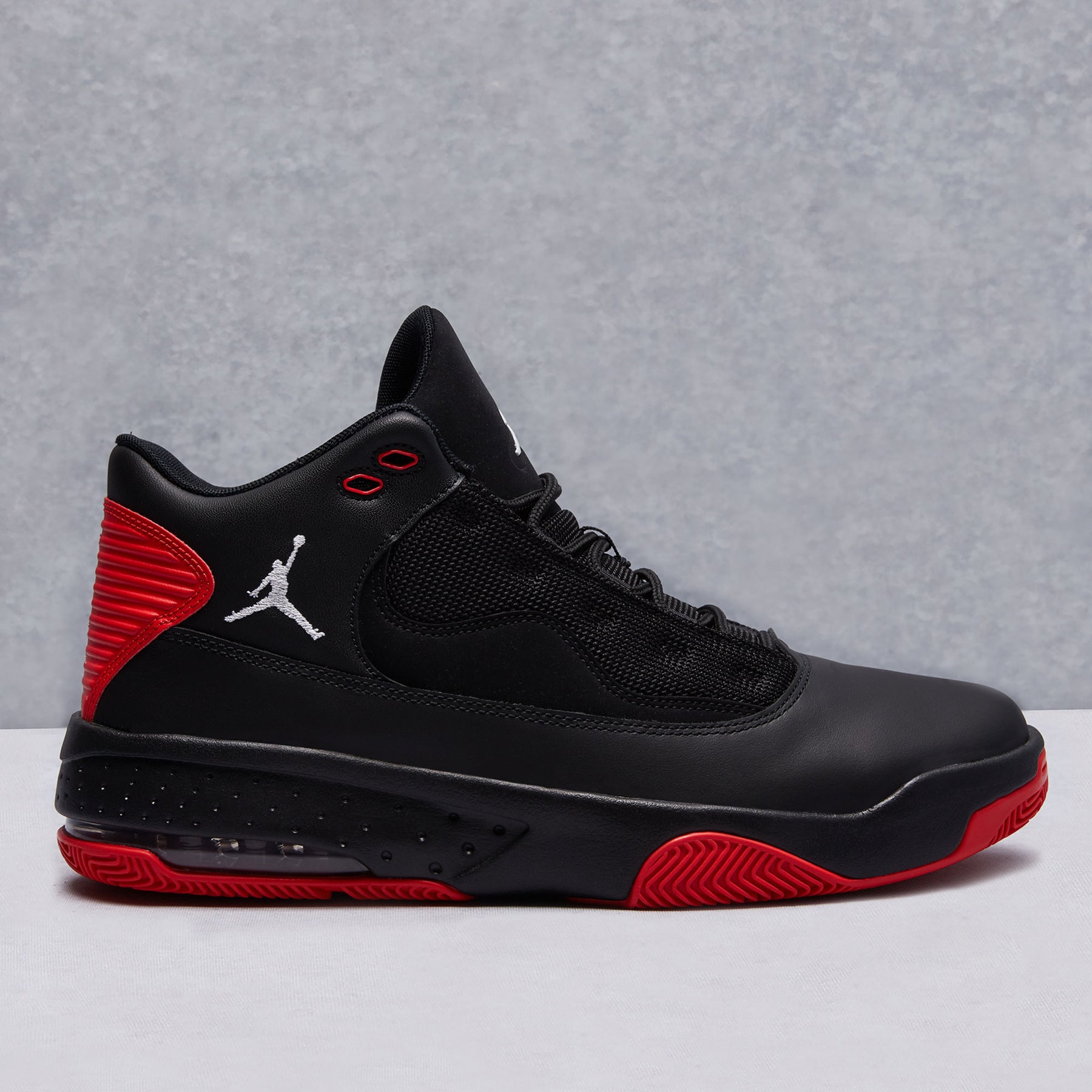 Jordan Max Aura 2 Shoe | Dropkick