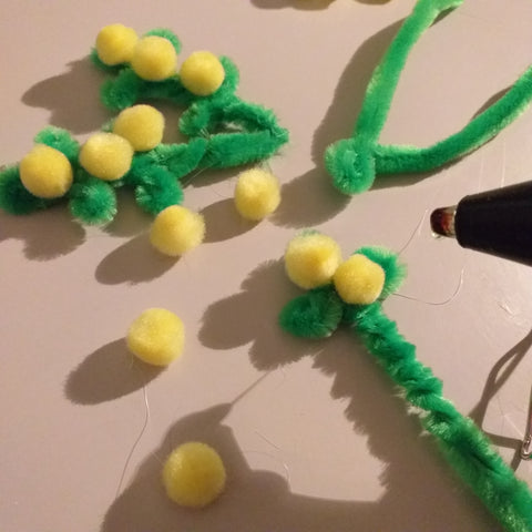 Mimosa fai da te tutorial lavoretti bambini con ciniglia festa donna –  hobbyshopbomboniere