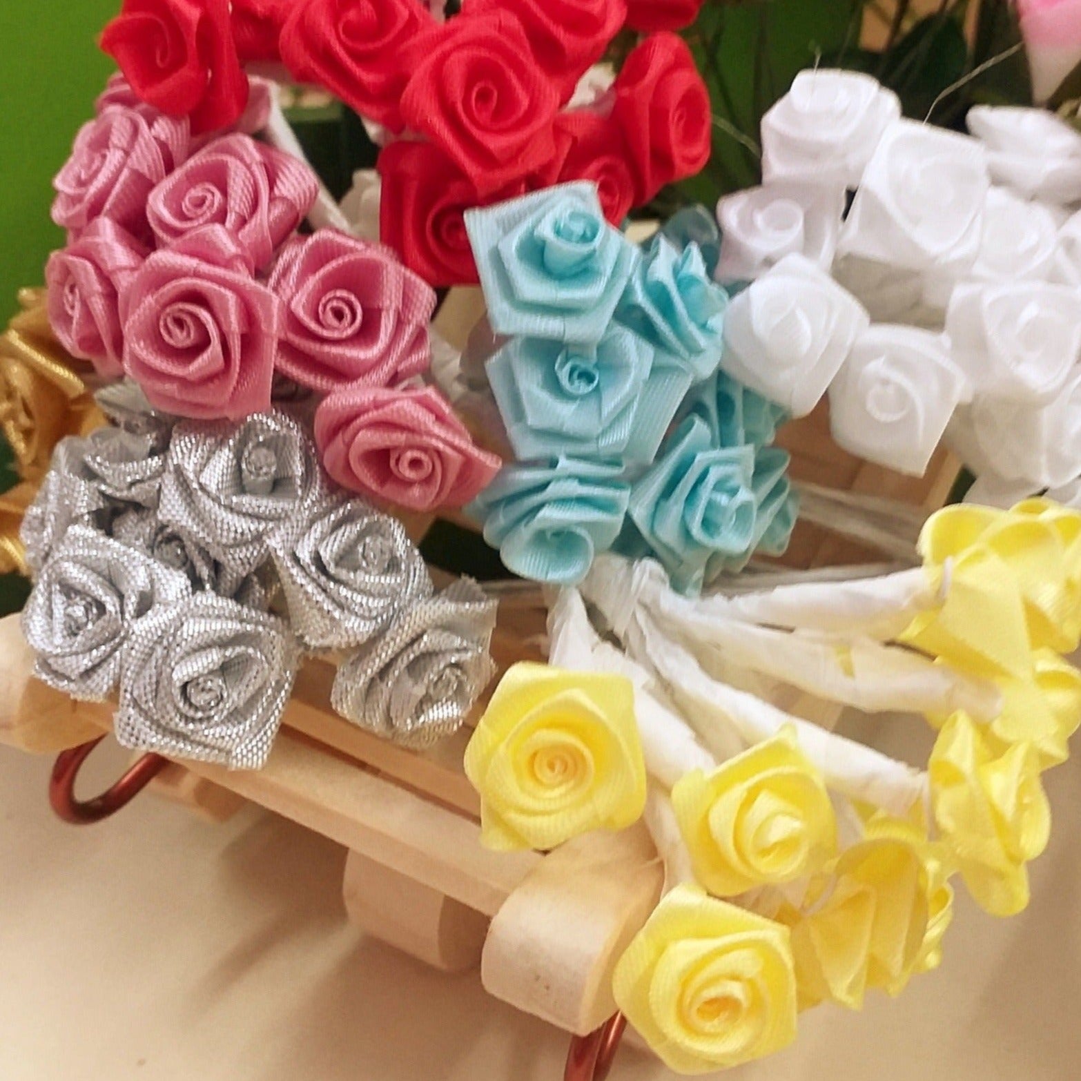 KIT Fiore Craft per i bambini fanno il proprio Bouquet di fiori con bottoni  e feltro Casa e giardino IN4953711