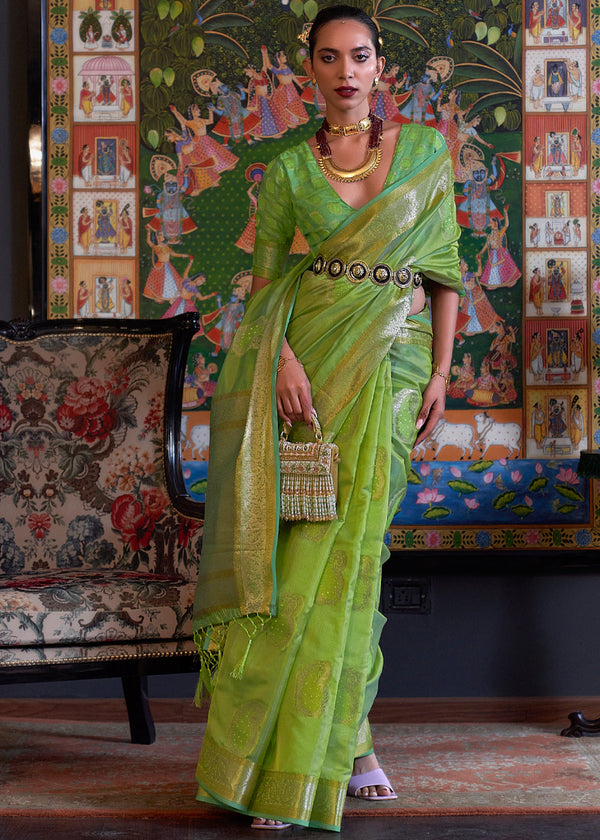 How to choose the best saree for your mom – for Mother's Day?