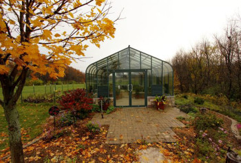 A double-glass Cross Country greenhouse in fall