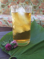 Oolong sun tea in a glass