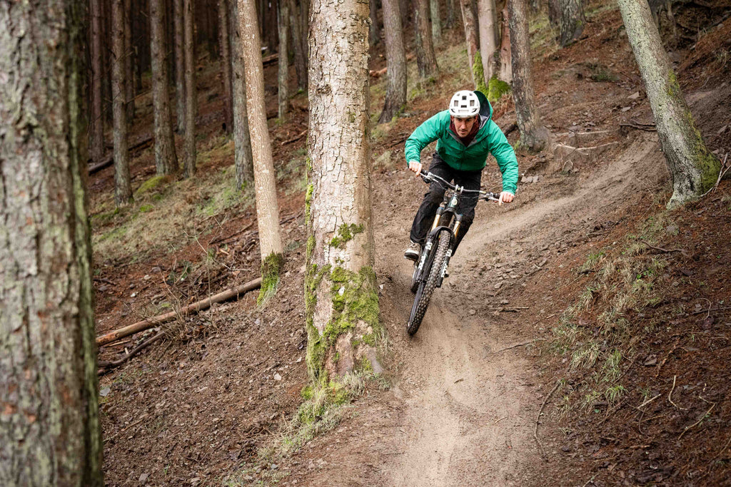 Neil riding Cresta Run on the Ibis HD6 with Hope Tech 4 brakes