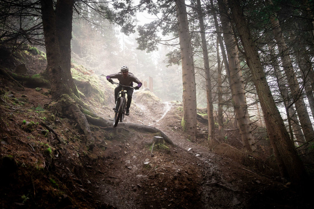 Tom riding the Druid V2 on the Innerleithen Matador