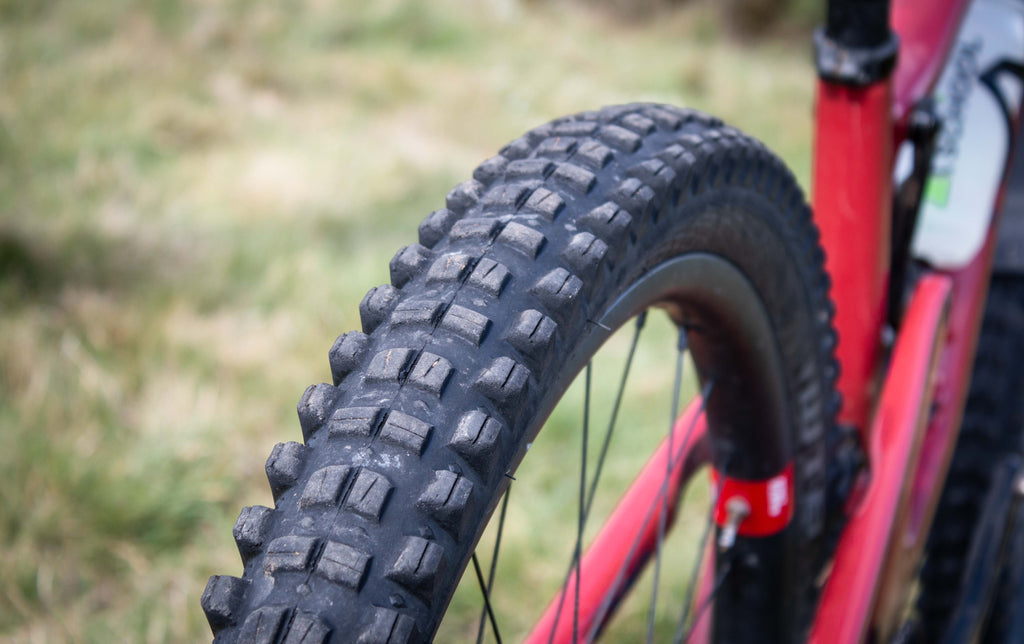 Juliana Maverick Bike Check Tweed Valley Guides WTB Judge Tyre