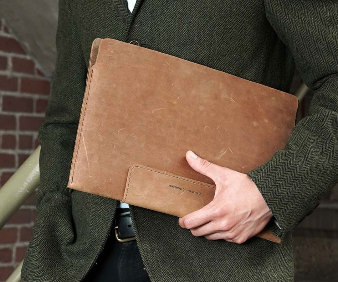 Vero Leather Sleeve for Surface