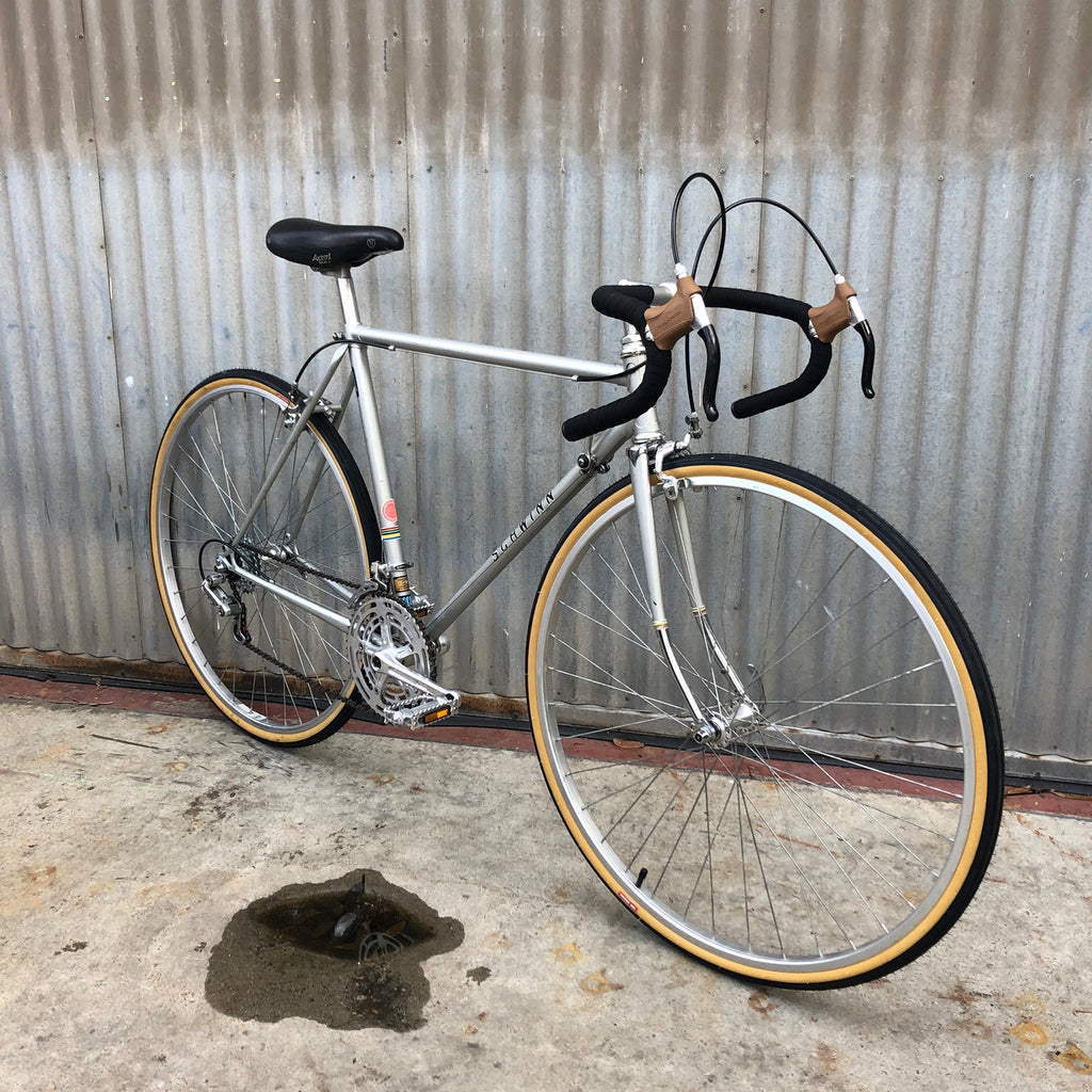 schwinn road bike