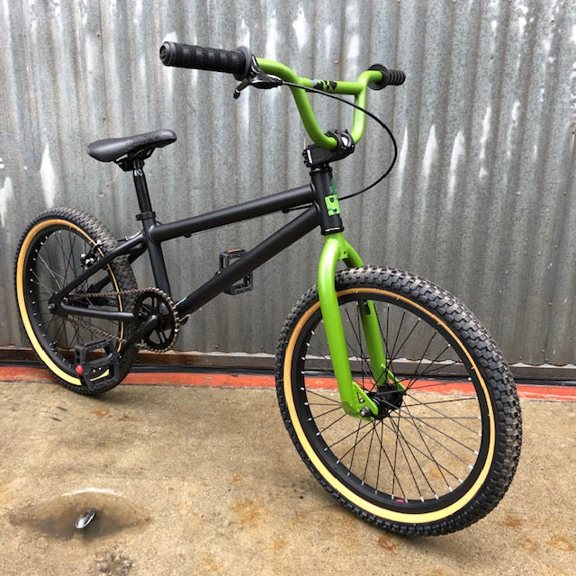 giant bmx