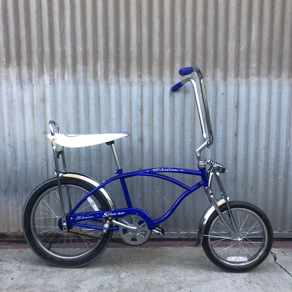 blue schwinn stingray